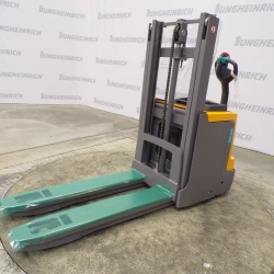 JUNGHEINRICH EJD 220